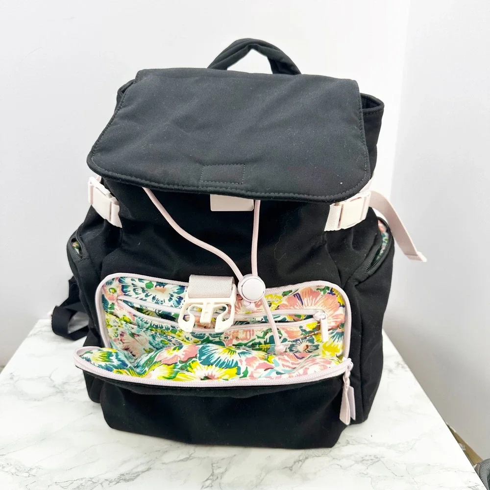 Vera Bradley Lana Condor Black Canvas Floral Lining Utility Backpack Preppy‎